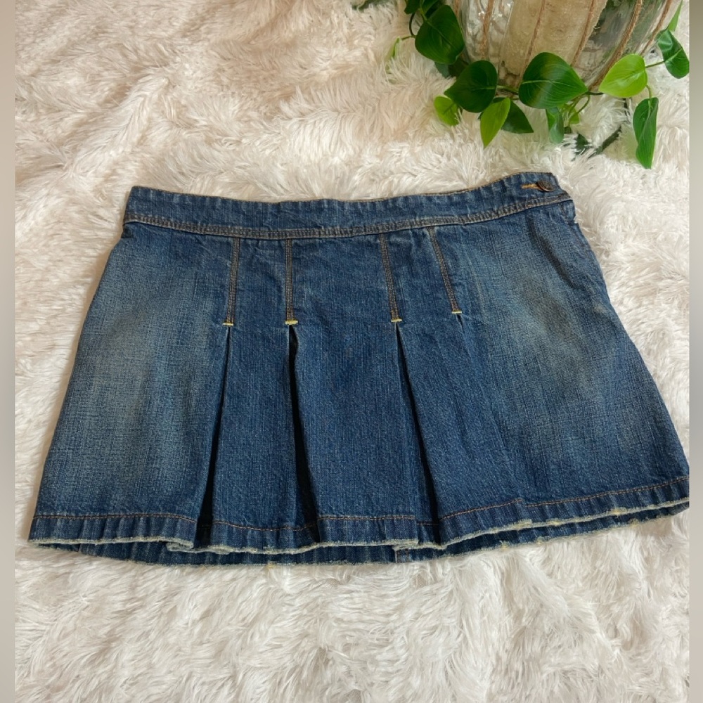 Y2K Low Rise Pleated Denim Mini Skirt Ultra Low Waist Old Navy Size 1